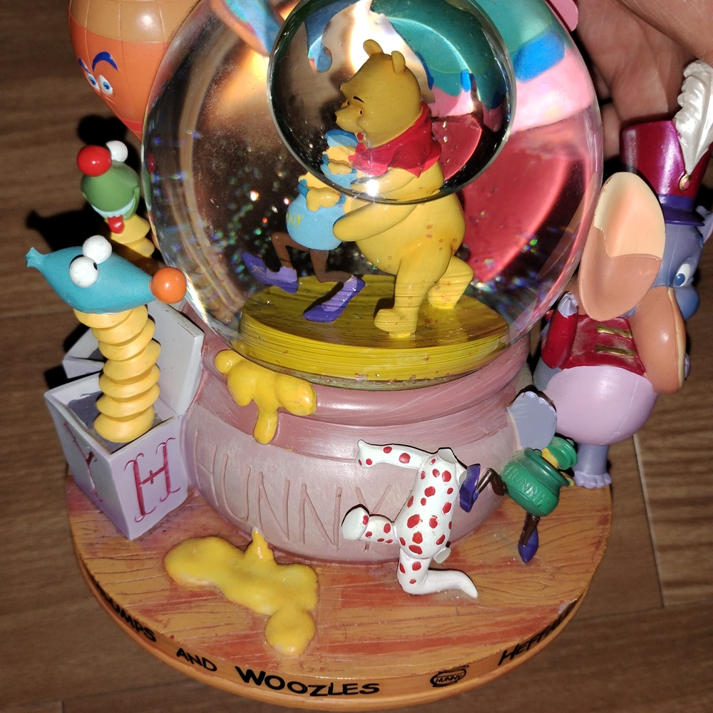 Winnie the Pooh Musical Snow Globe